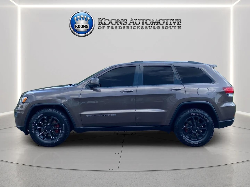 Used 2021 Jeep Grand Cherokee Laredo SUV