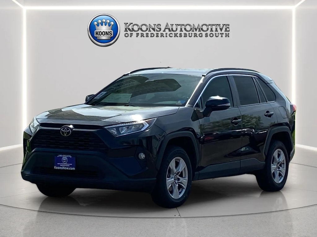 Used 2021 Toyota RAV4 XLE SUV