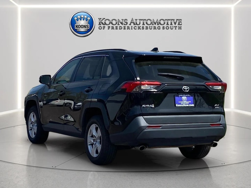 Used 2021 Toyota RAV4 XLE SUV