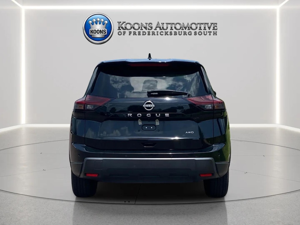 Used 2024 Nissan Rogue S SUV
