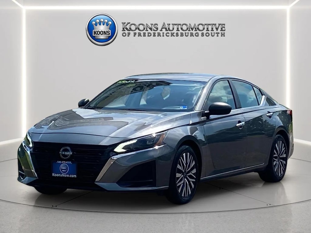 Used 2024 Nissan Altima 2.5 SV Sedan