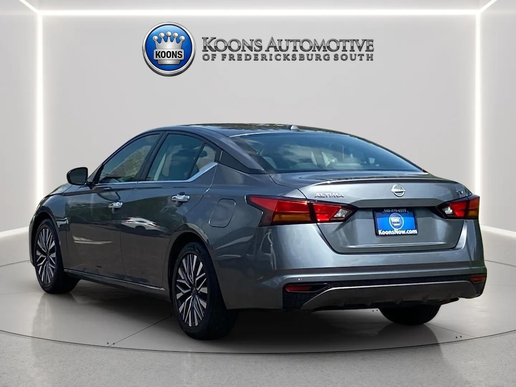 Used 2024 Nissan Altima 2.5 SV Sedan