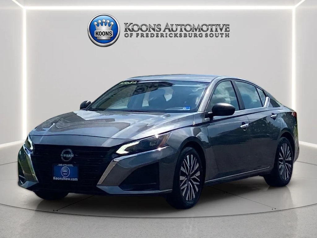 Used 2024 Nissan Altima 2.5 SV Sedan