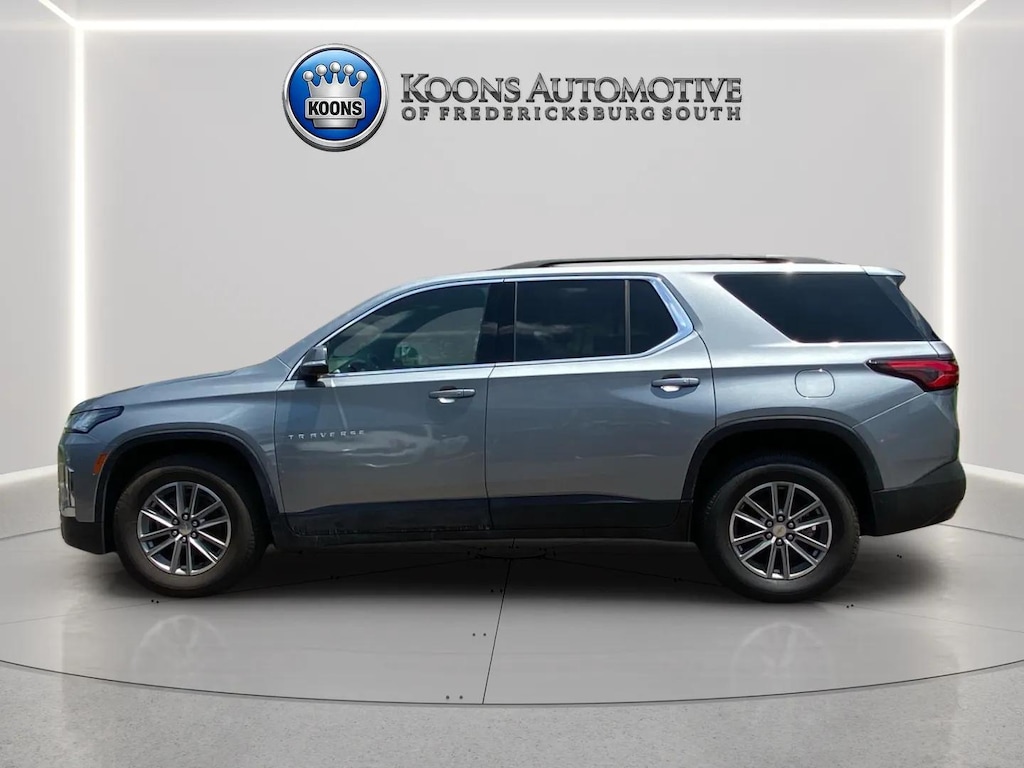 Used 2023 Chevrolet Traverse LT Cloth w/1LT SUV