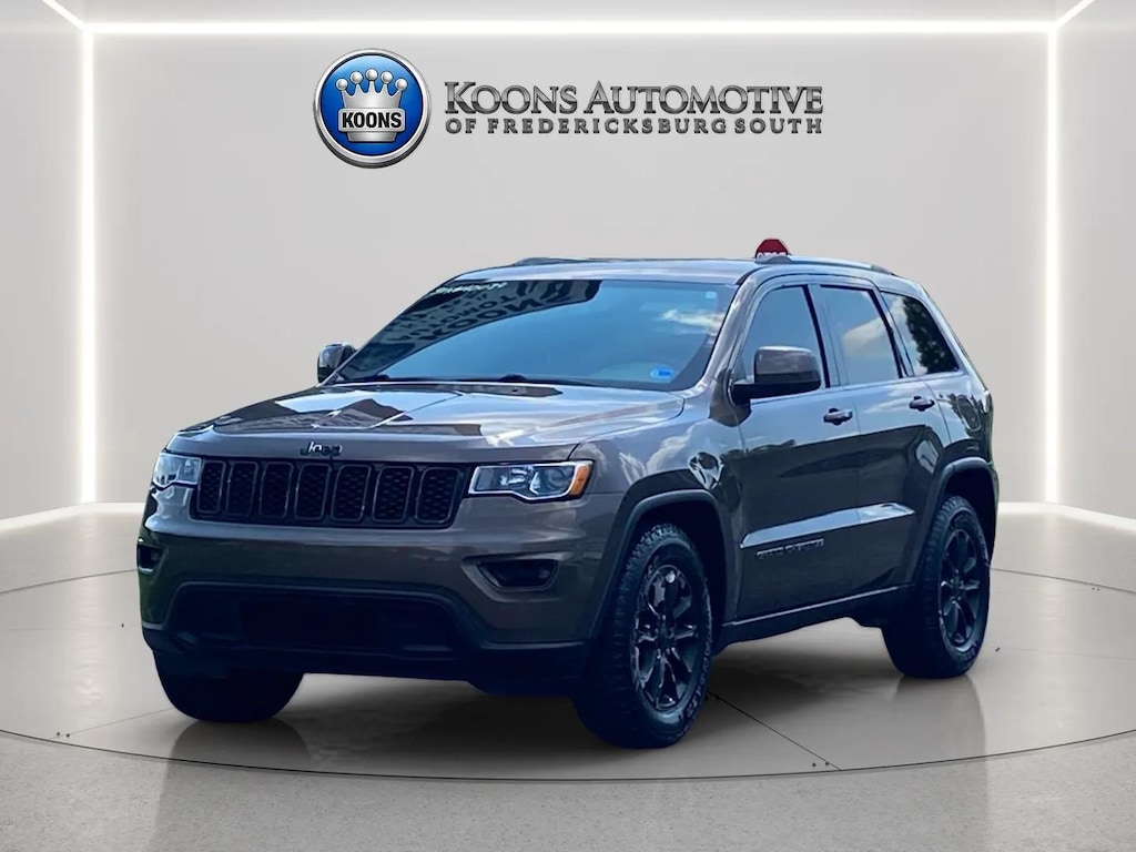 Used 2021 Jeep Grand Cherokee Laredo SUV