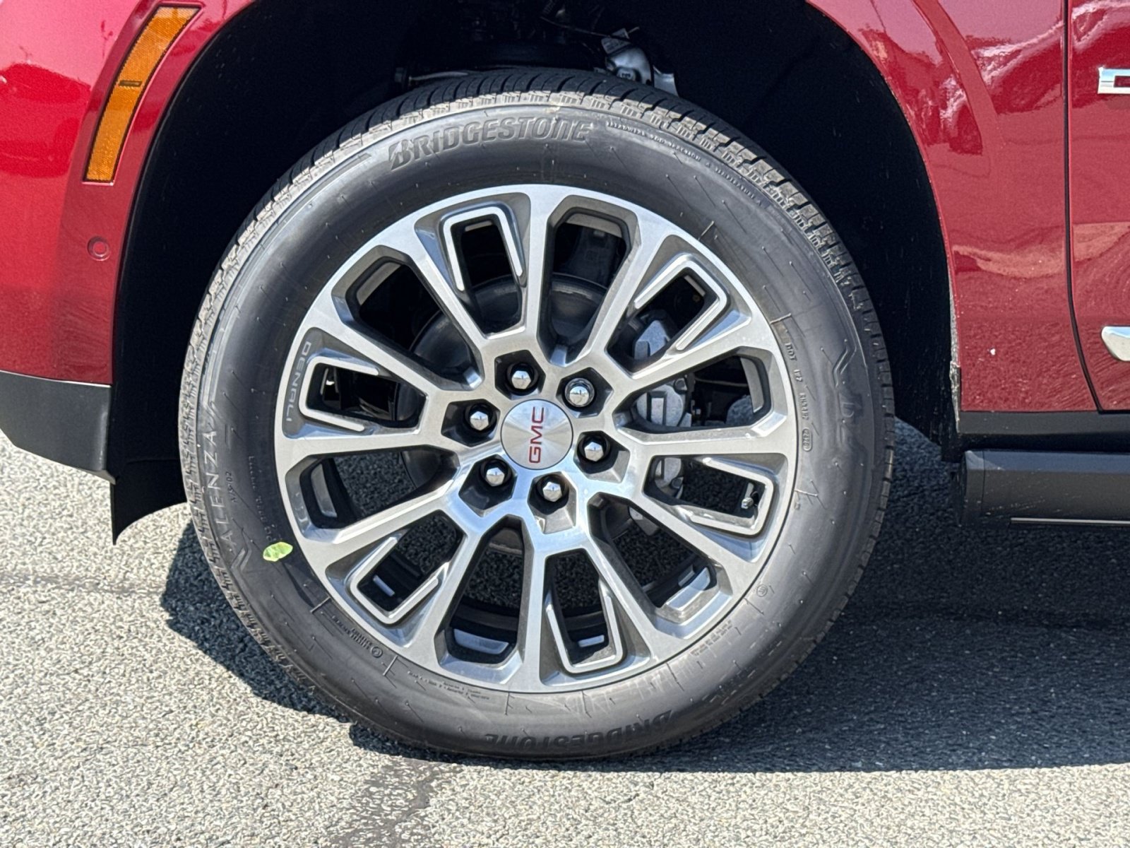 2026 GMC Yukon XL Denali - Photo 9