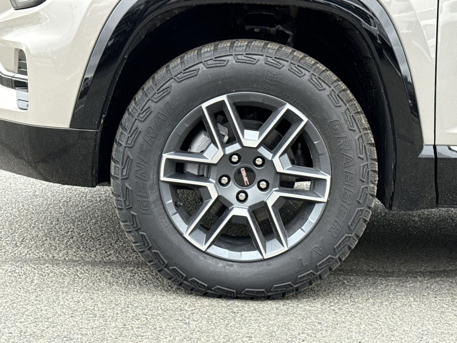 2026 GMC Terrain AT4 - Photo 8