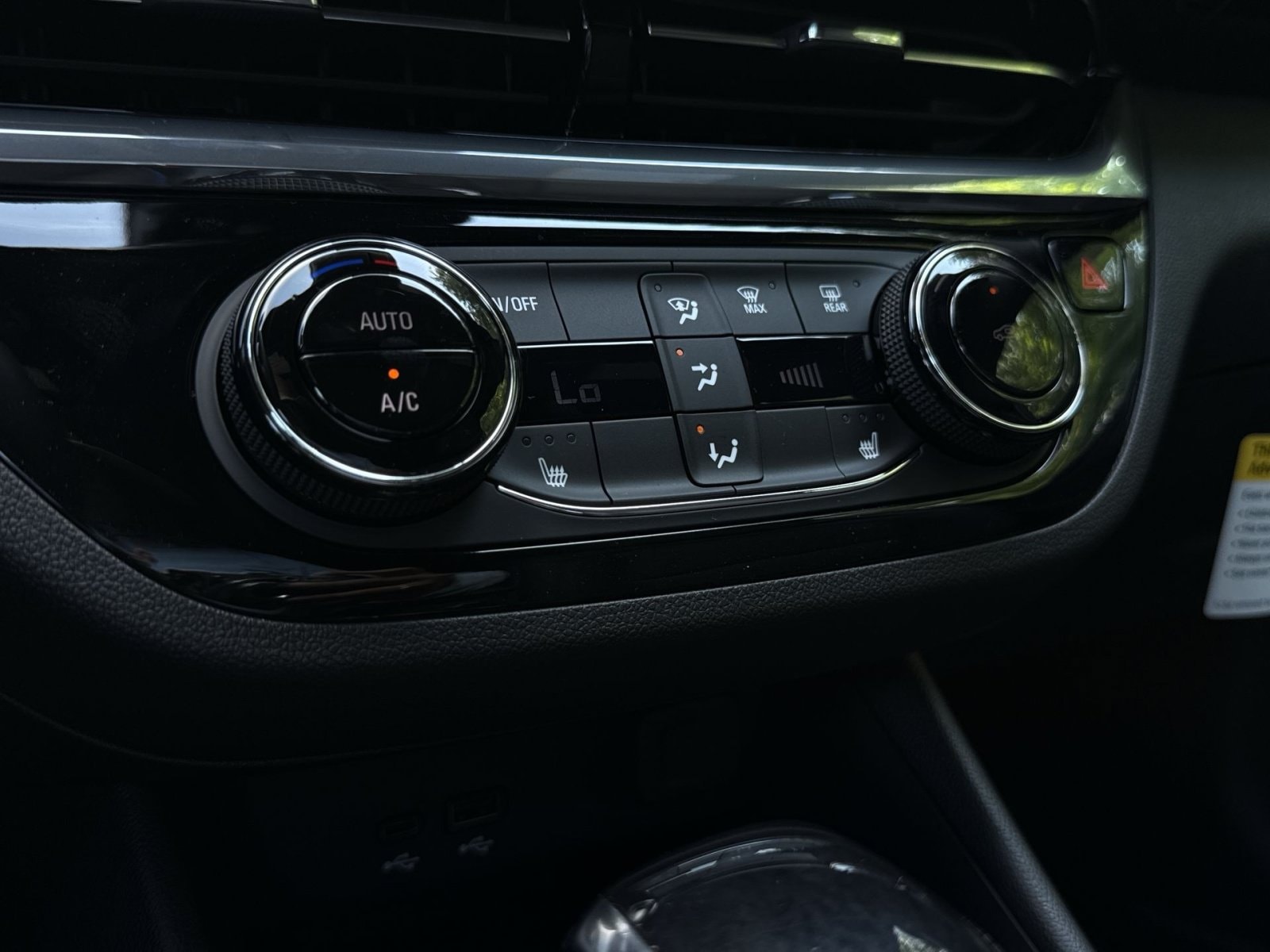 2026 Buick Envista Sport Touring - Photo 17