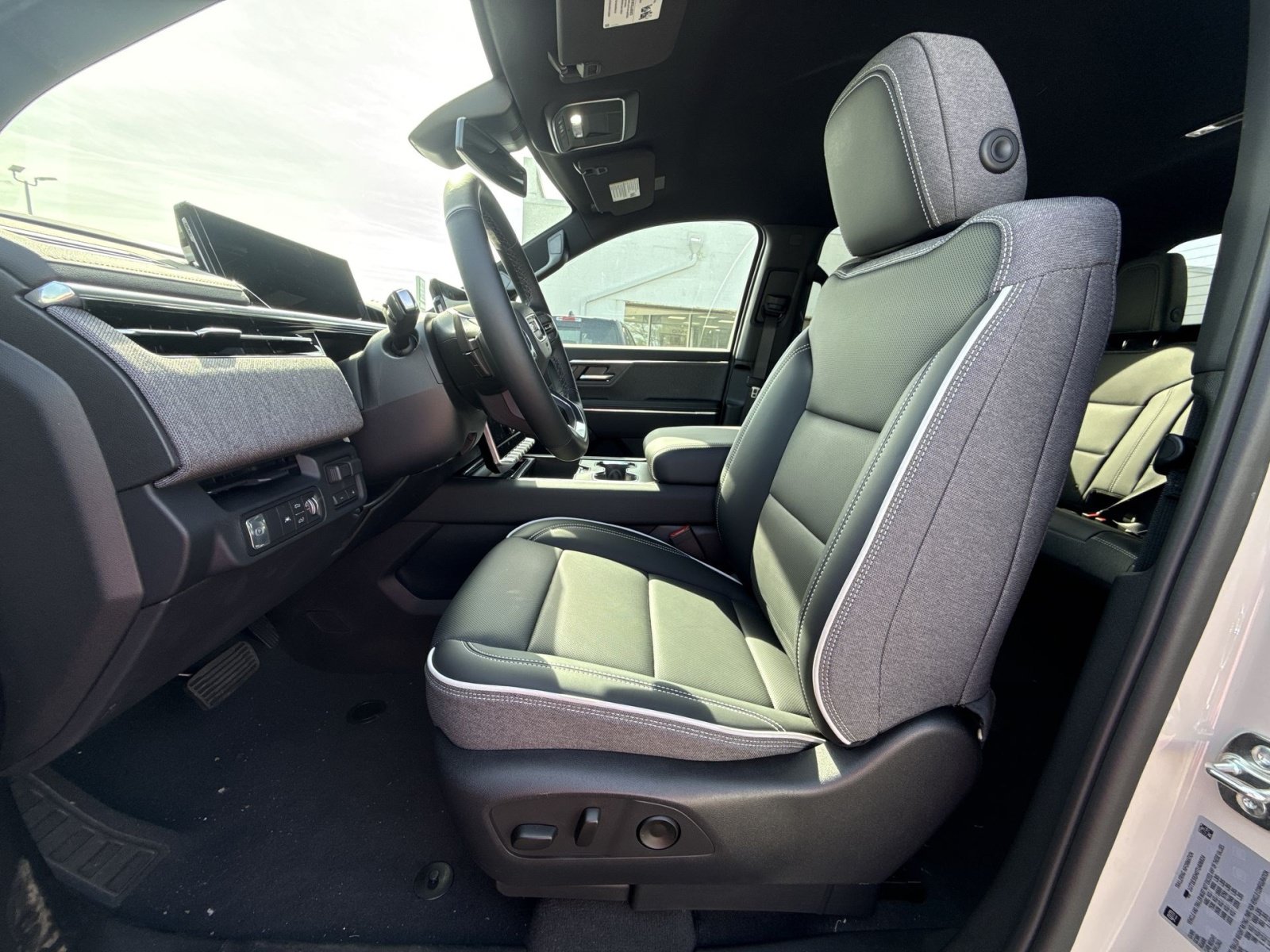 2026 GMC Sierra EV Elevation - Photo 7