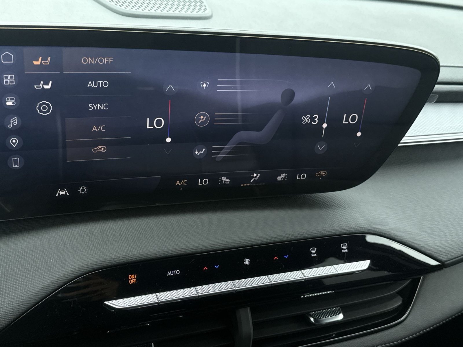 2026 Buick Enclave Sport Touring - Photo 18
