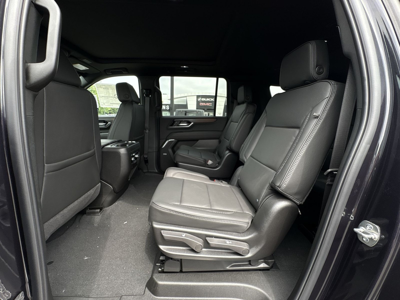 2026 GMC Yukon XL Denali - Photo 22