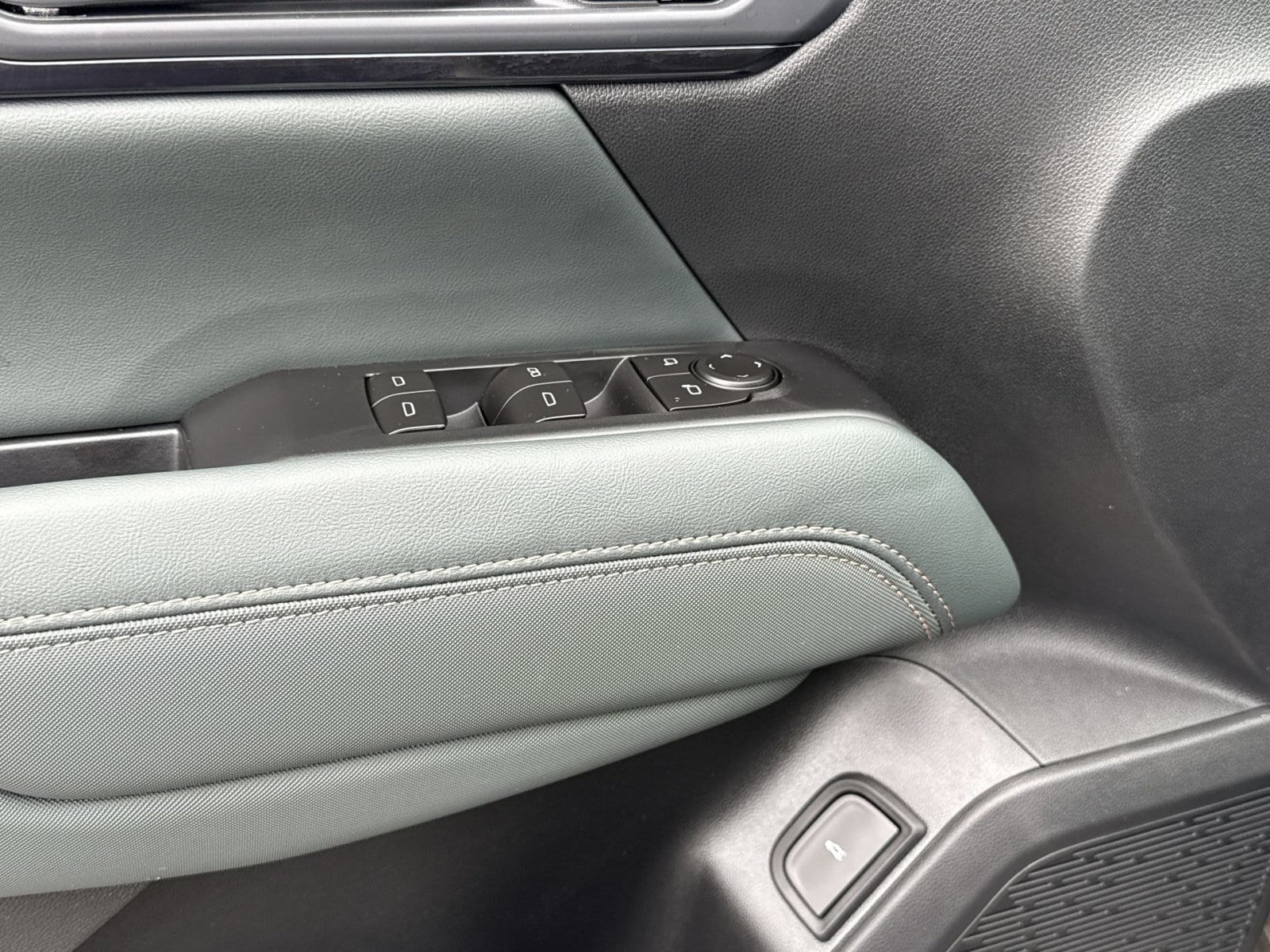 2026 GMC Terrain AT4 - Photo 11