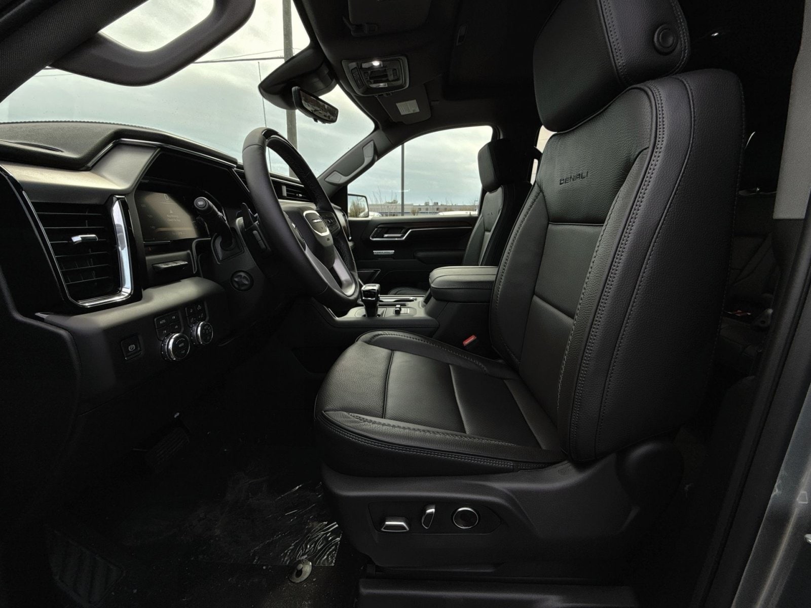 2026 GMC Sierra 1500 Denali - Photo 10