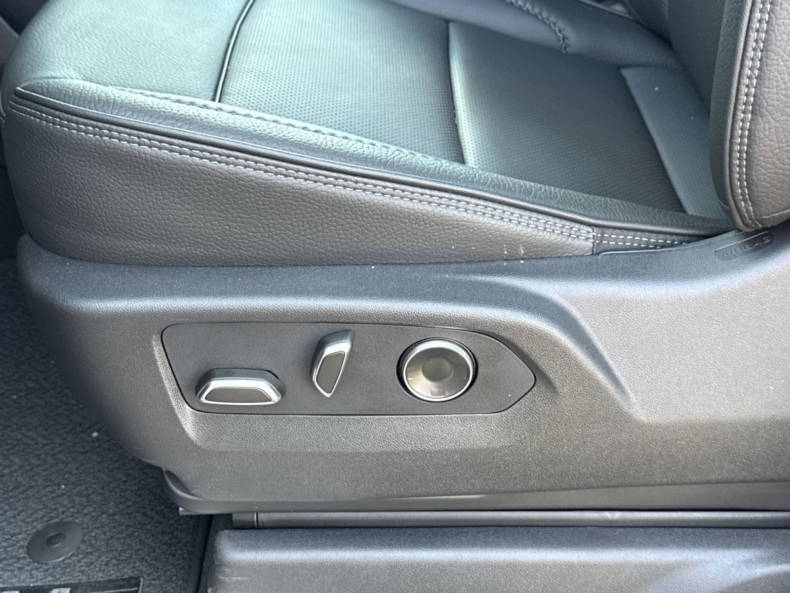 2026 GMC Sierra 1500 Denali - Photo 11