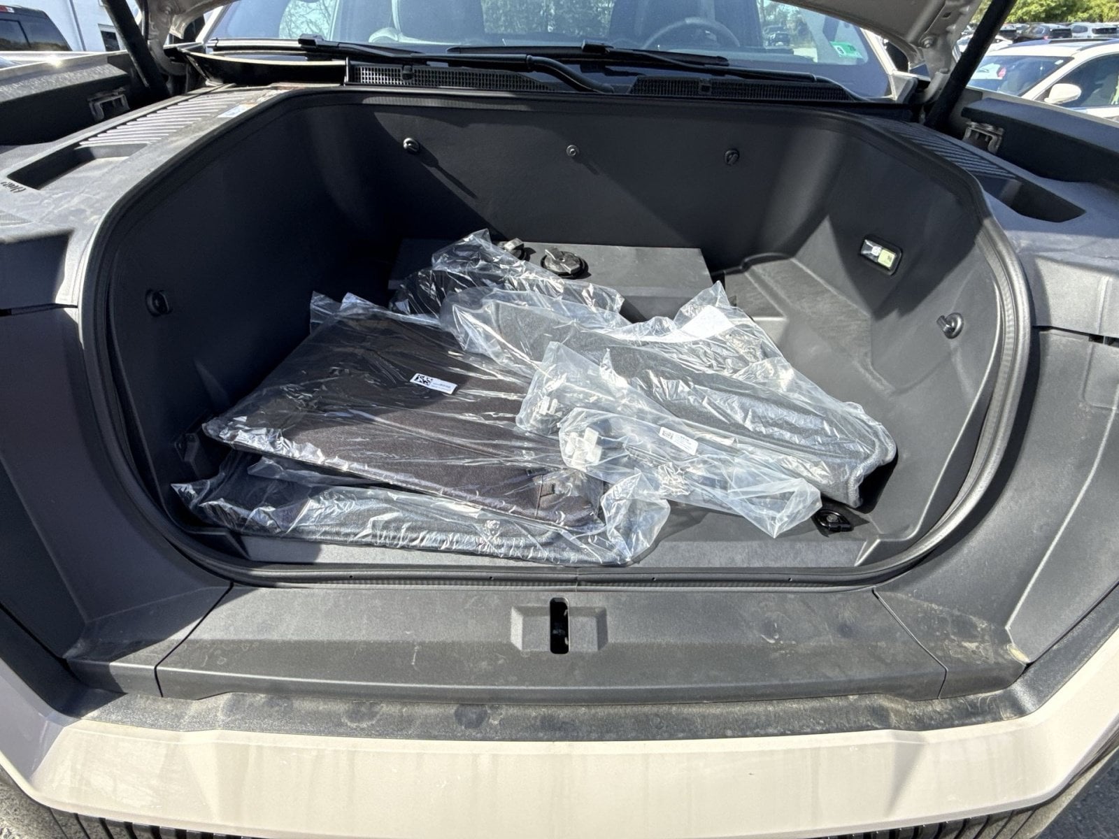 2026 GMC Sierra EV Elevation - Photo 21