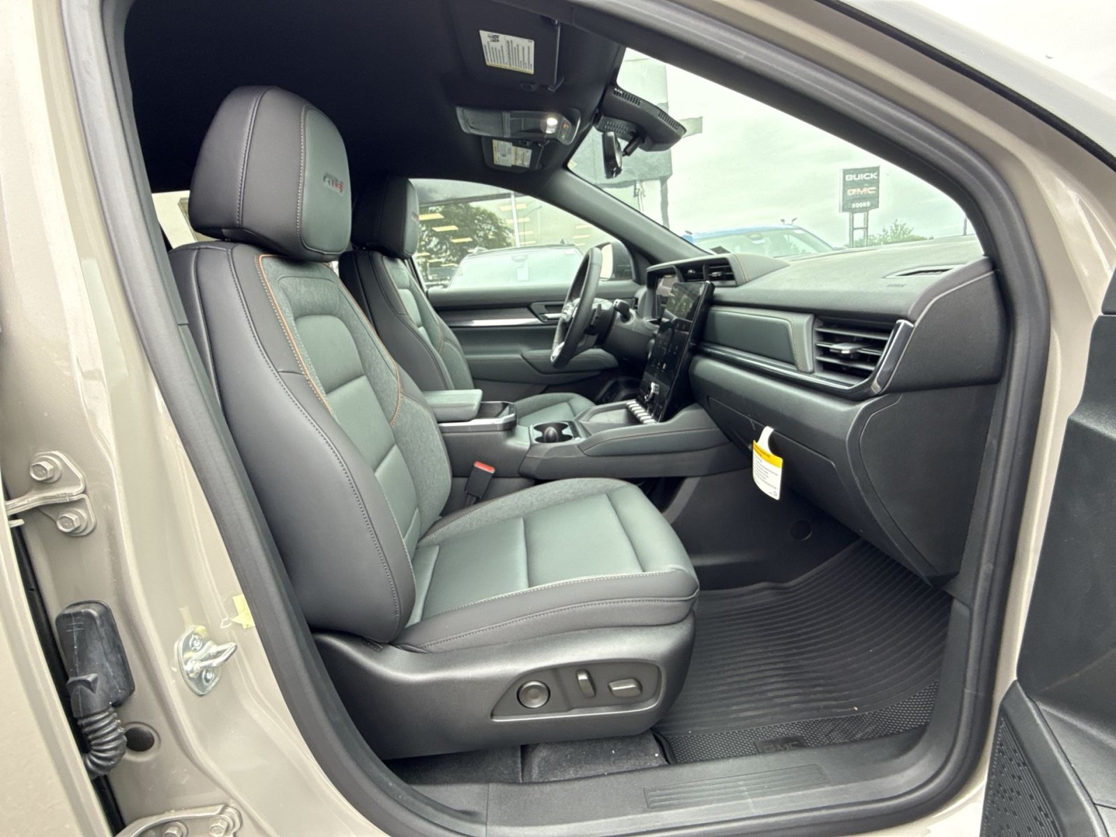2026 GMC Terrain AT4 - Photo 24