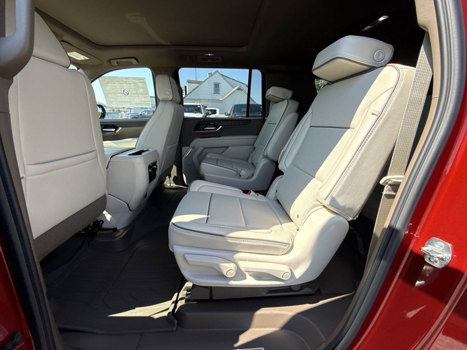 2026 GMC Yukon XL Denali - Photo 21