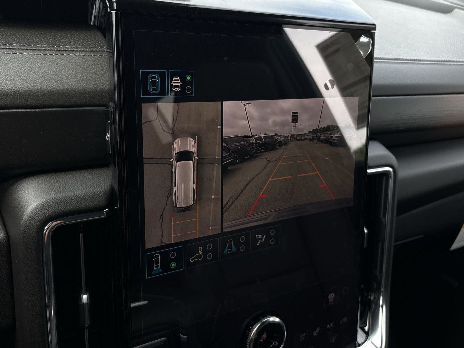 2026 GMC Yukon XL Denali - Photo 16