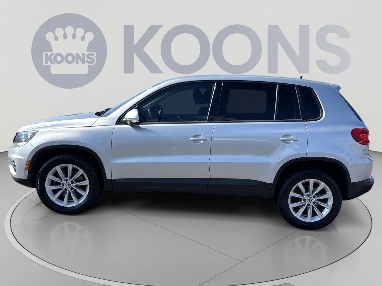 Used 2017 Volkswagen Tiguan Limited Base with VIN WVGBV7AX1HK051808 for sale in Woodbridge, VA