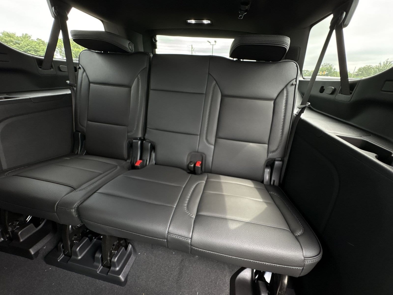 2026 GMC Yukon XL Denali - Photo 23