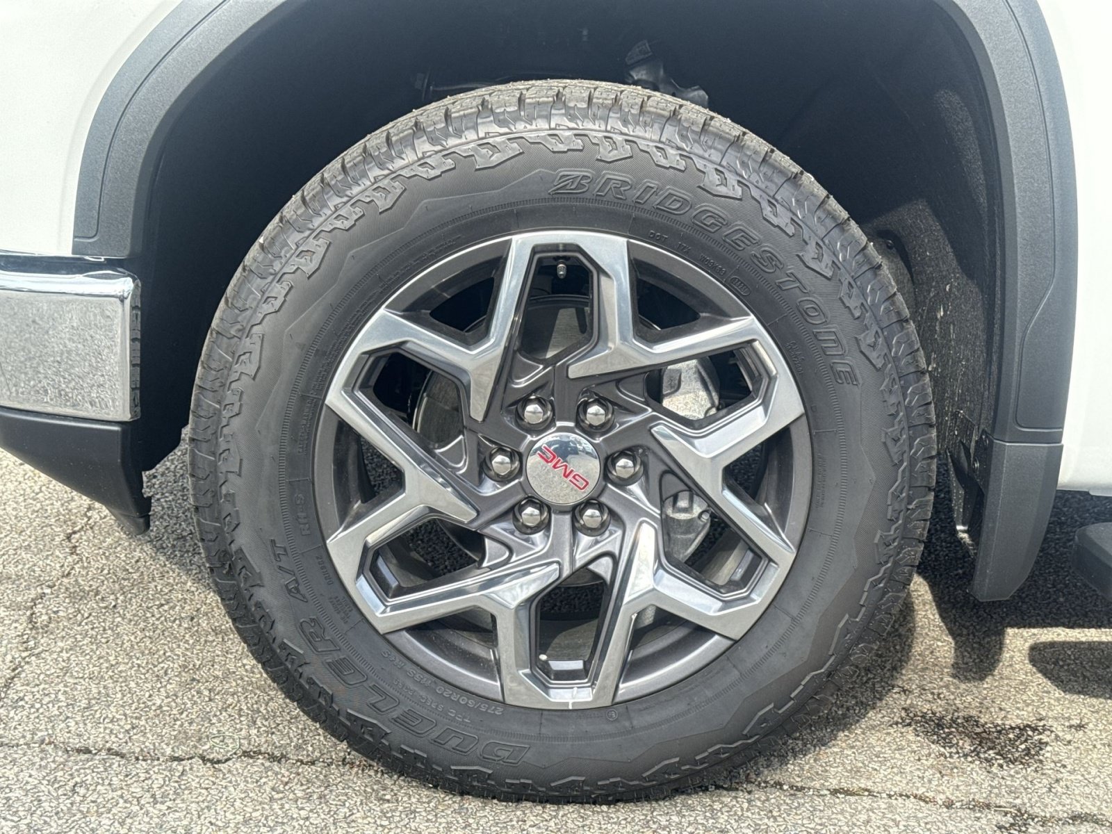 2026 GMC Sierra 1500 SLT - Photo 9
