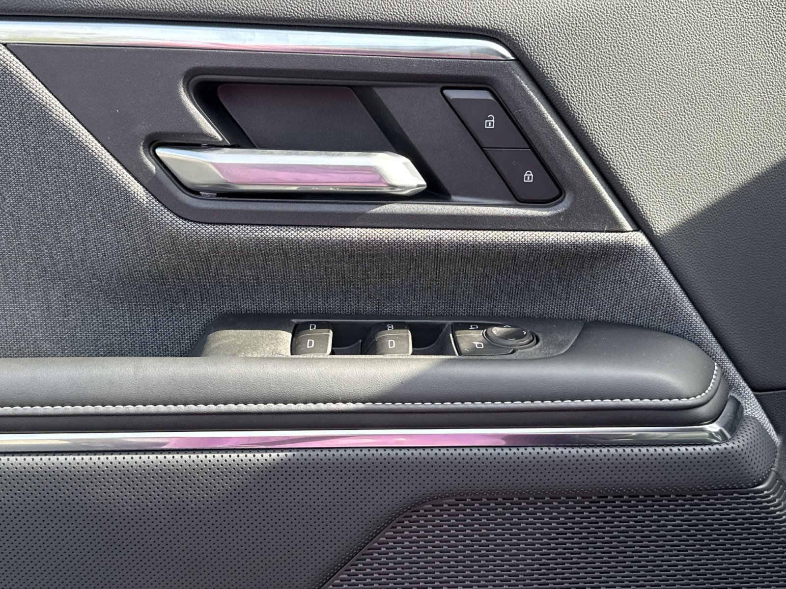 2026 GMC Sierra EV Elevation - Photo 9