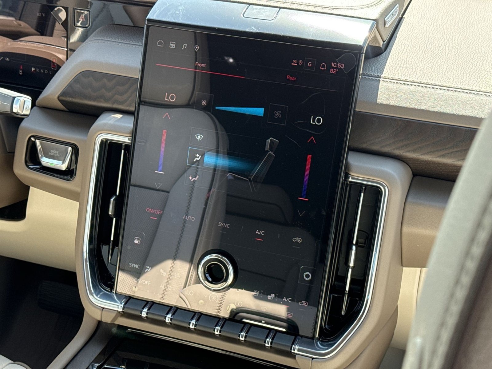 2026 GMC Yukon XL Denali - Photo 17