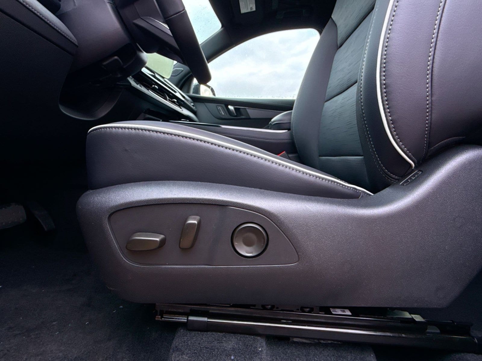 2026 Buick Enclave Sport Touring - Photo 11