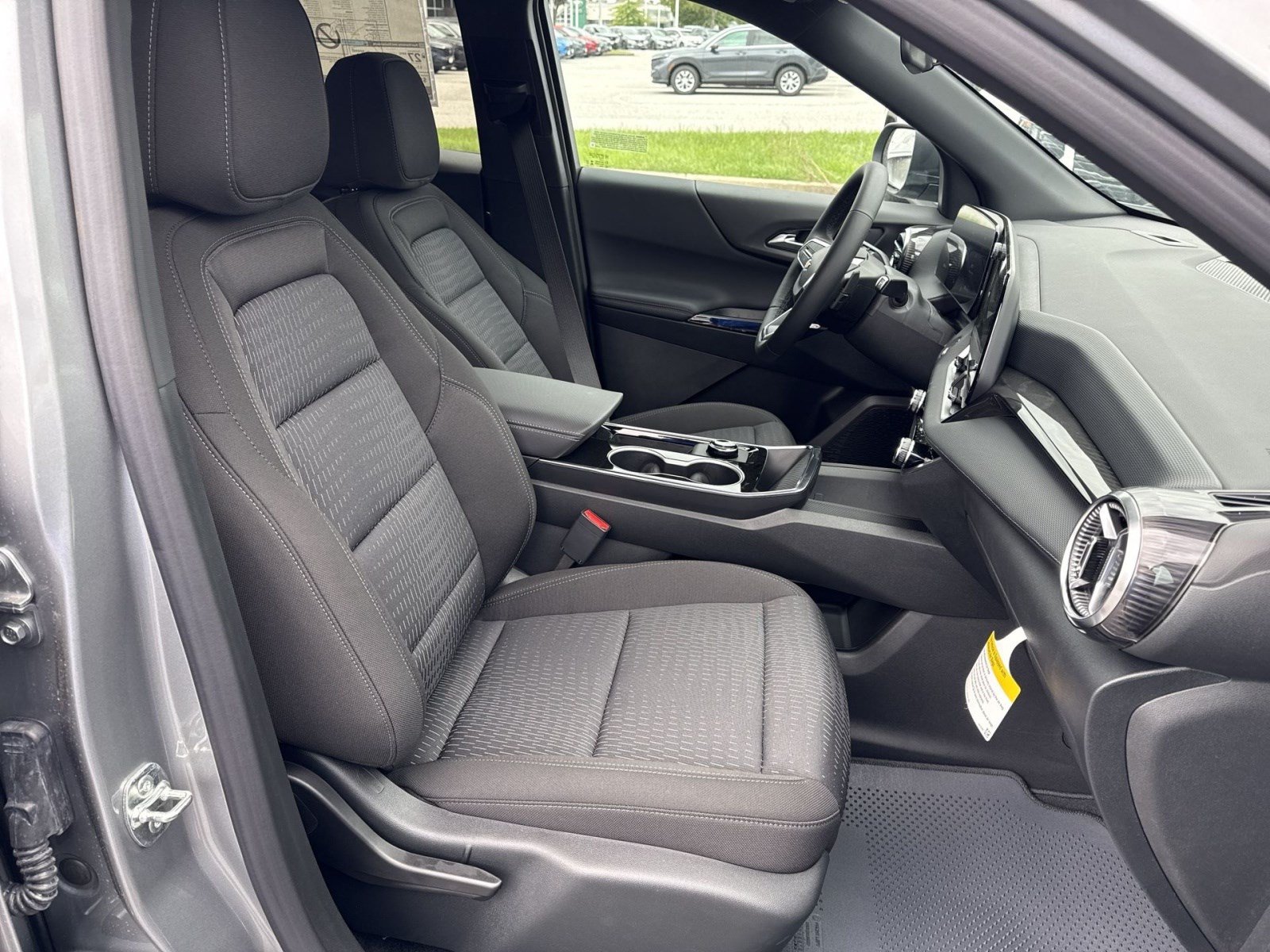 2027 Chevrolet Equinox LT - Photo 17