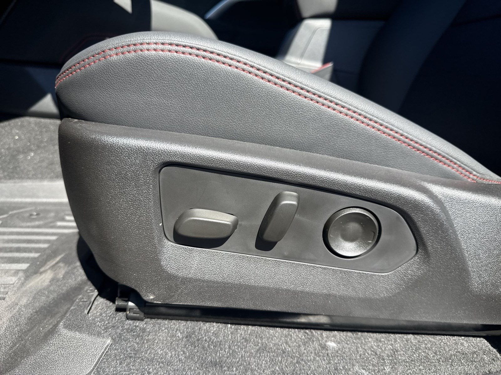 2026 Chevrolet Colorado Z71 - Photo 8