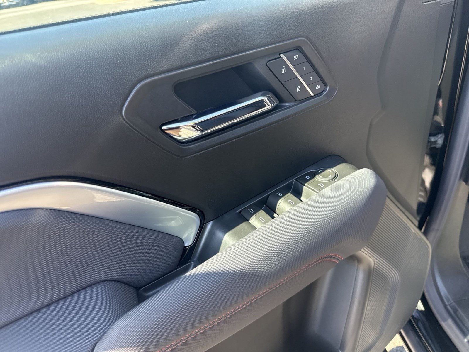 2026 Chevrolet Colorado Z71 - Photo 9