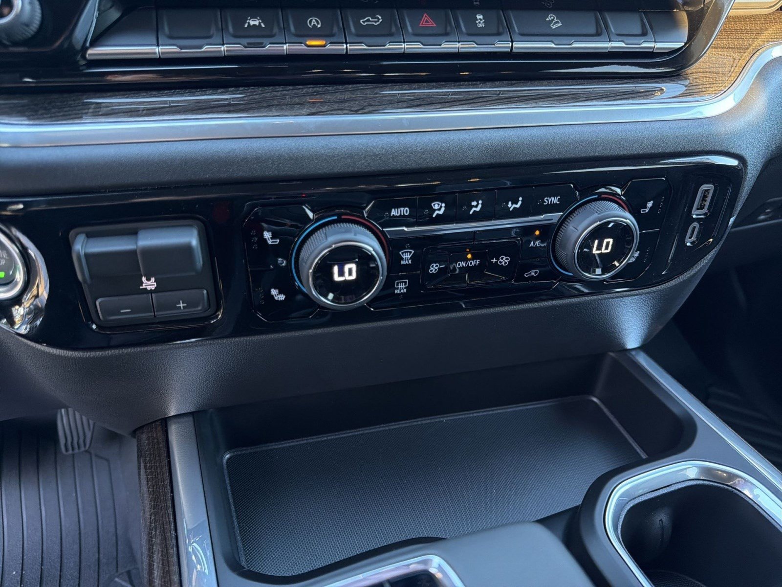 2026 Chevrolet Silverado 1500 RST - Photo 14