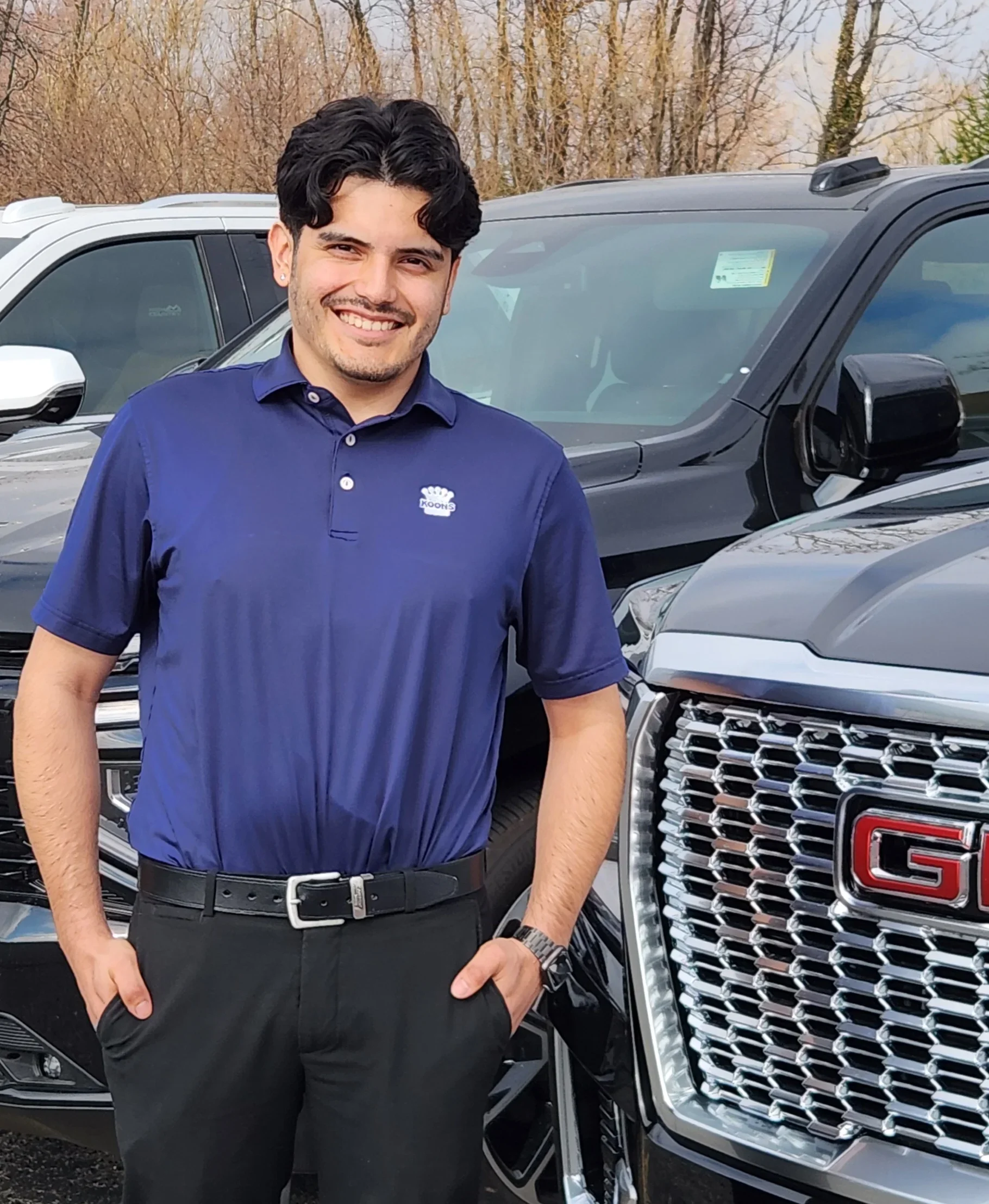 Staff member Luis Arredondo from ID_bc3818