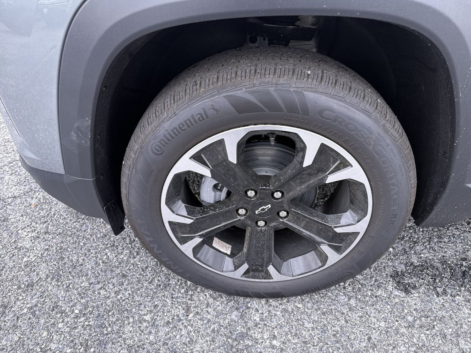 2027 Chevrolet Equinox LT - Photo 6