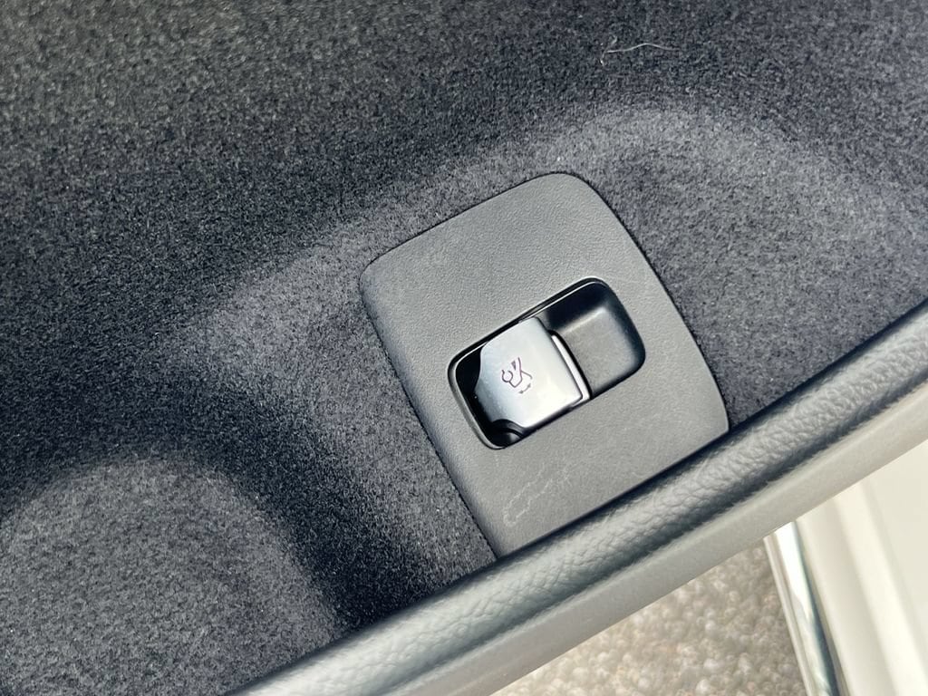 2025 Mercedes-Benz E-Class E450 - Photo 33