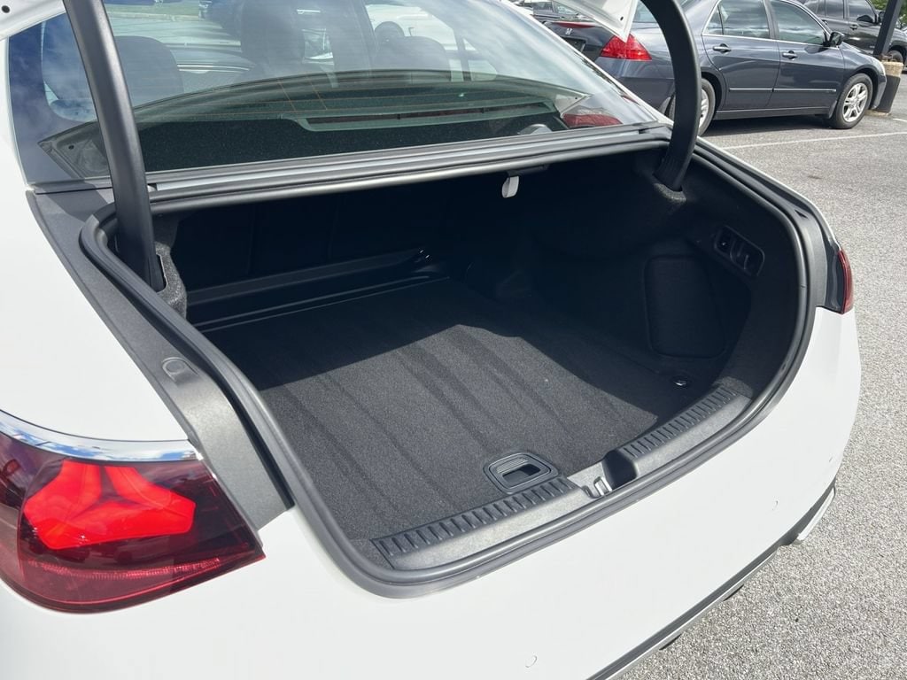 2025 Mercedes-Benz E-Class E450 - Photo 27