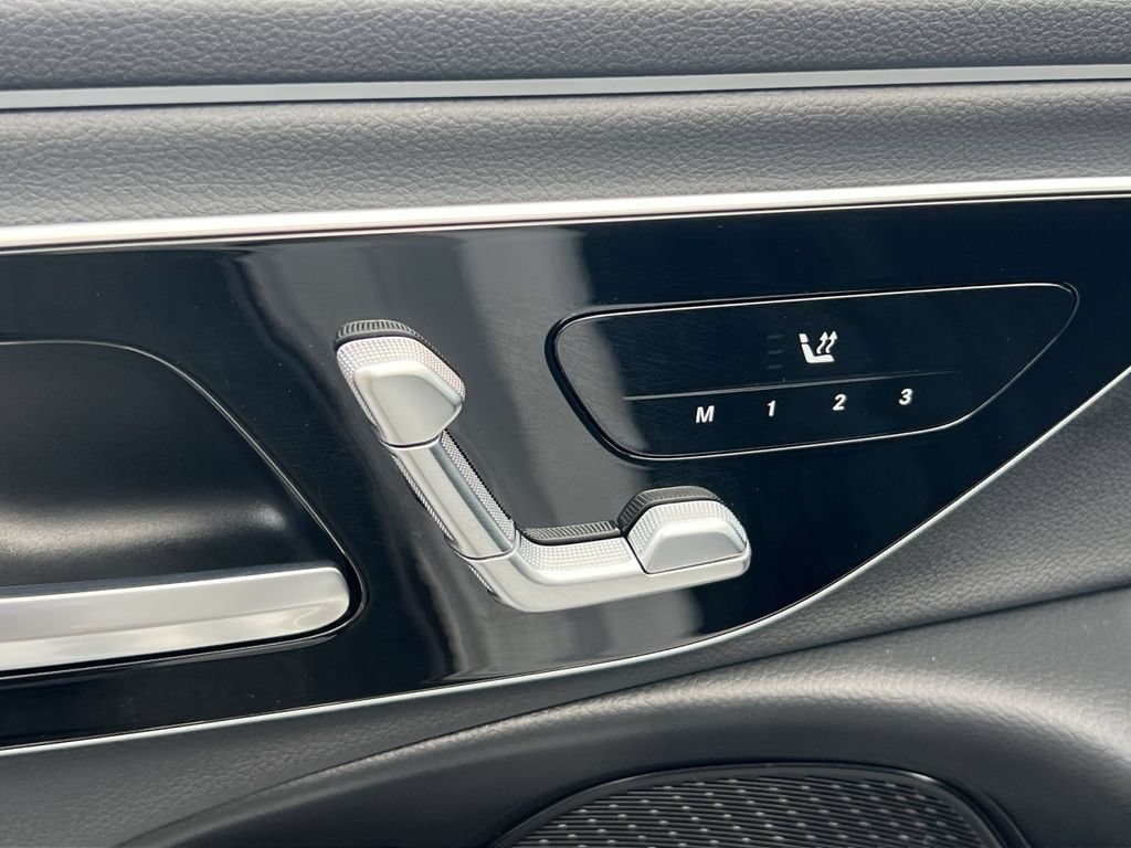 2025 Mercedes-Benz E-Class E450 - Photo 34