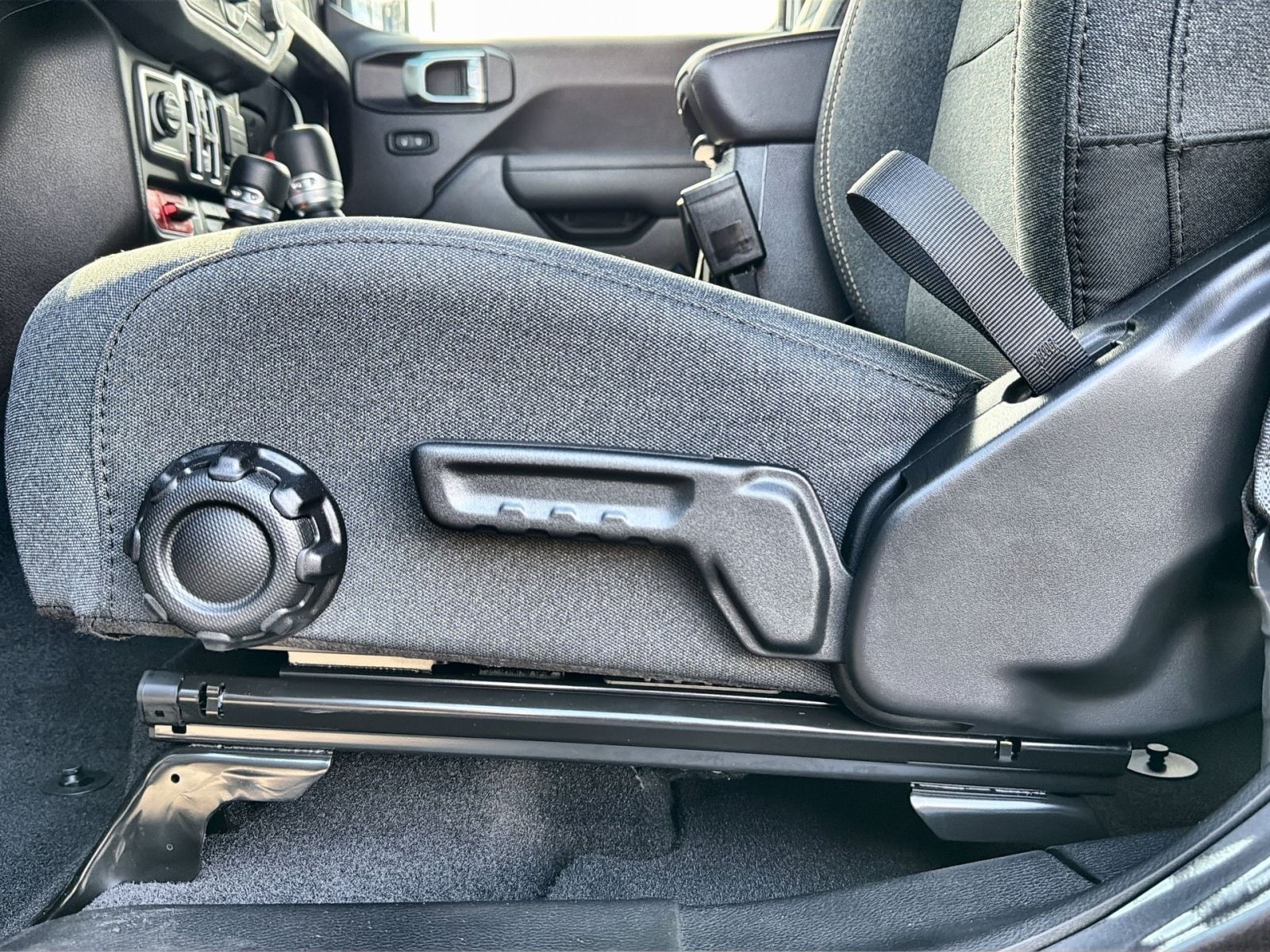 2025 Jeep Wrangler 4-Door Willys - Photo 14