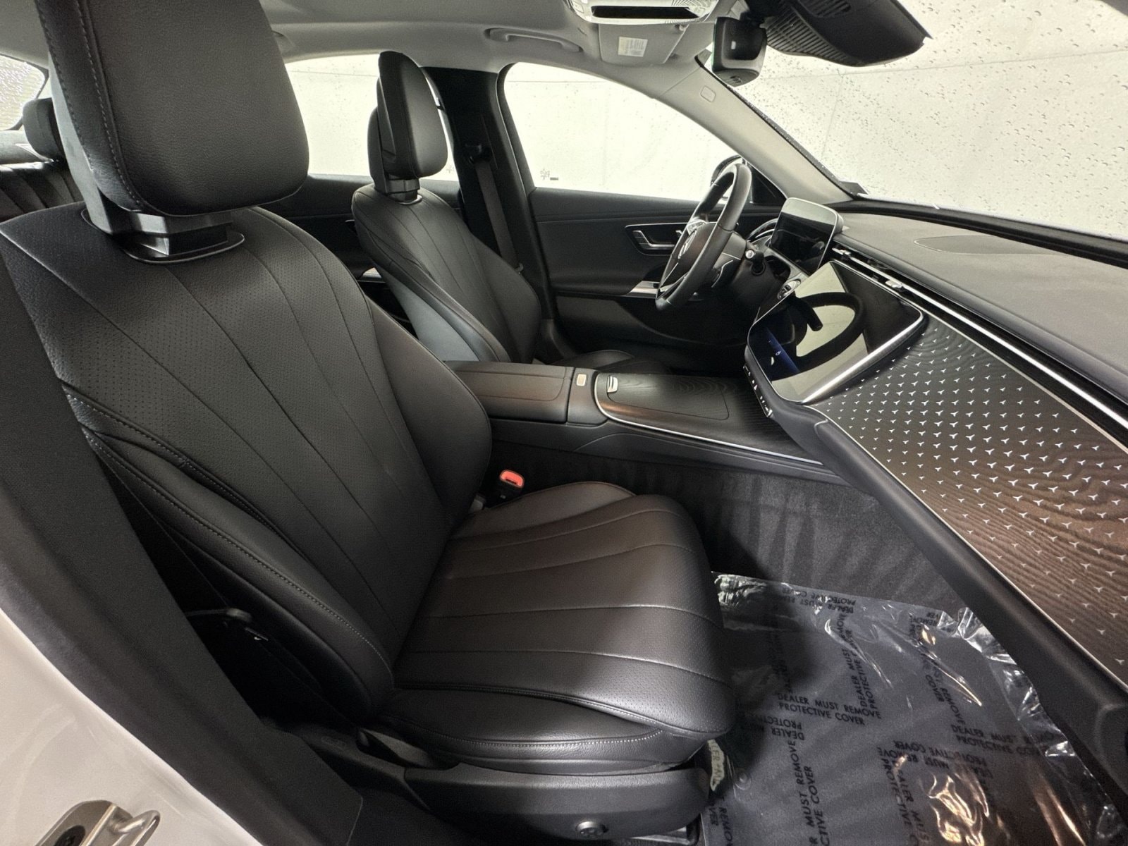 2025 Mercedes-Benz E-Class E450 - Photo 27