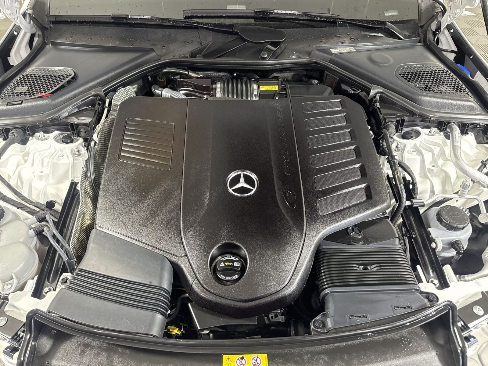 2025 Mercedes-Benz E-Class E450 - Photo 28