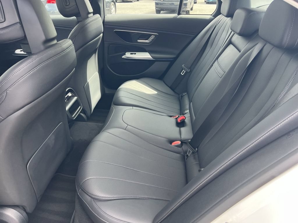 2025 Mercedes-Benz E-Class E450 - Photo 26