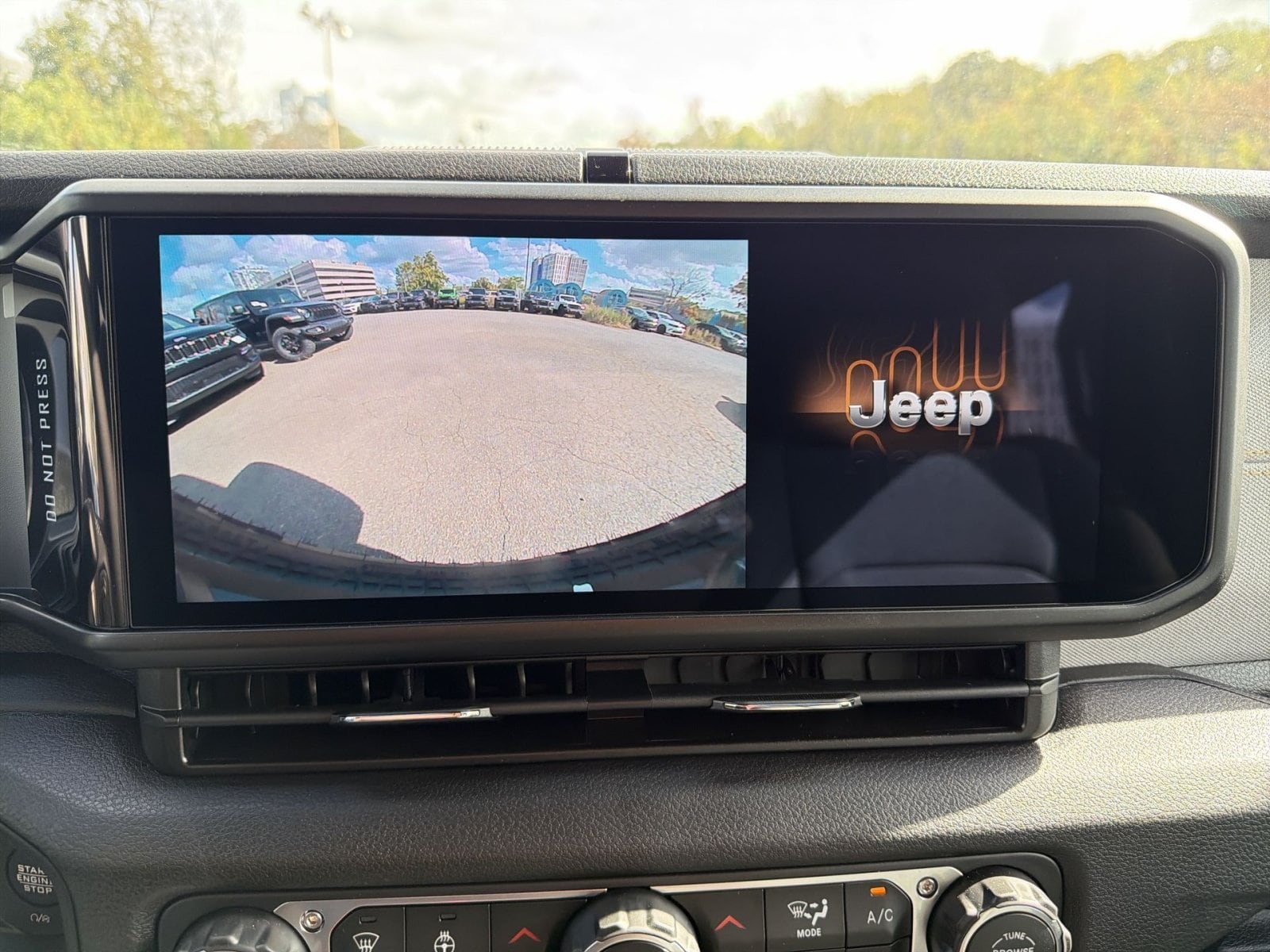 2025 Jeep Wrangler 4-Door Willys - Photo 19