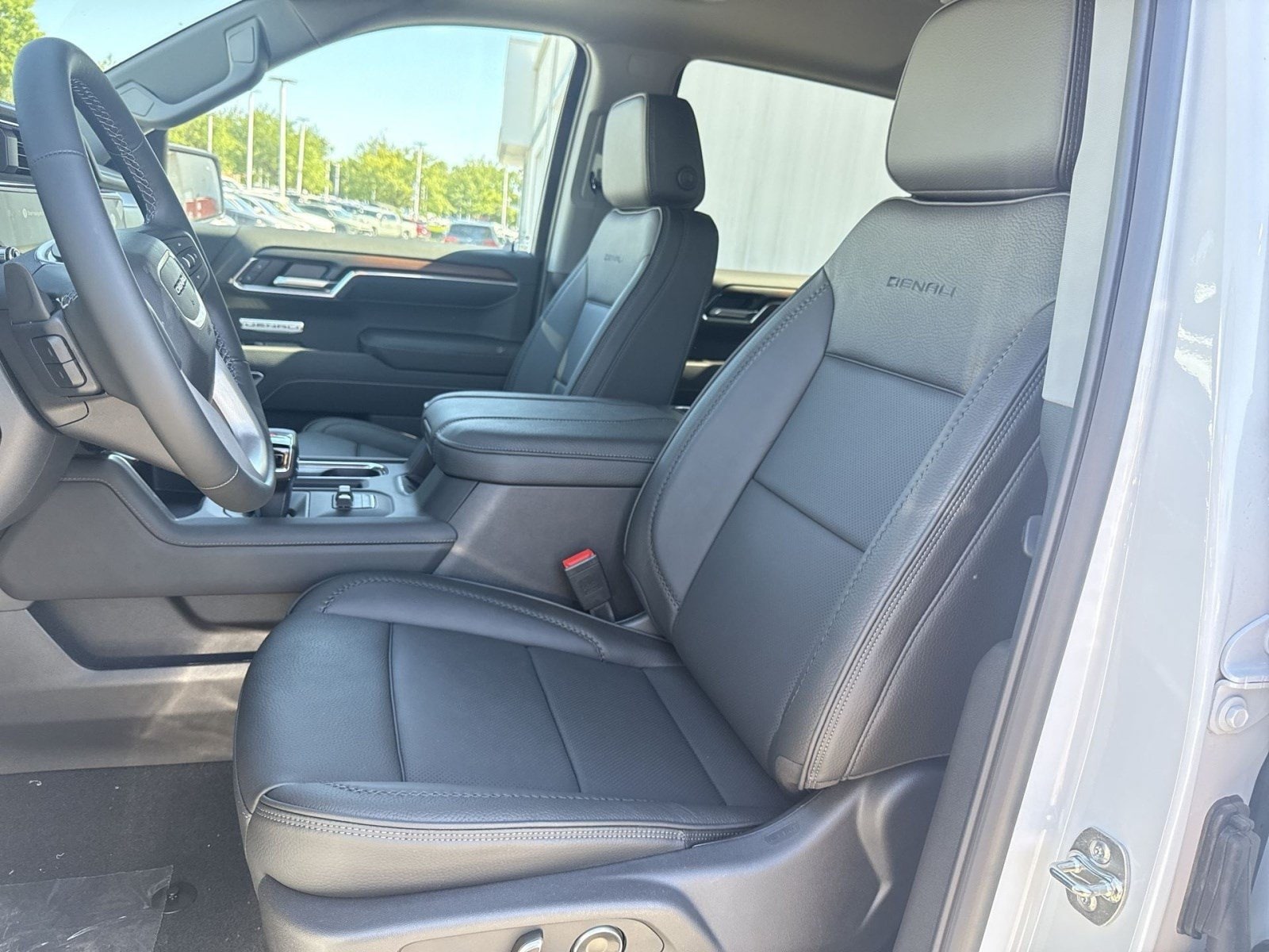2026 GMC Sierra 1500 Denali - Photo 8