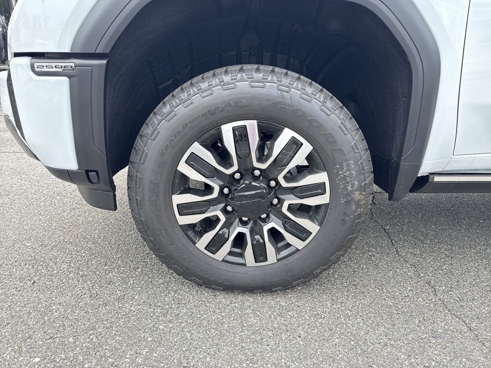 2026 GMC Sierra 2500HD Denali Ultimate - Photo 6