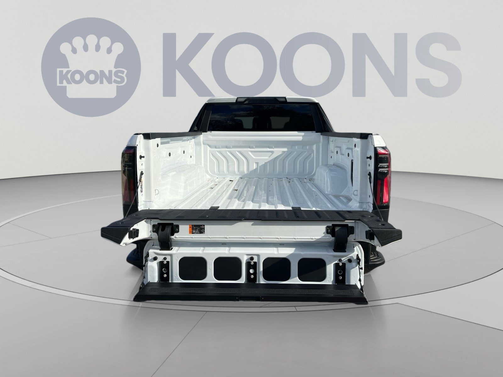 2026 GMC Sierra EV Elevation - Photo 20