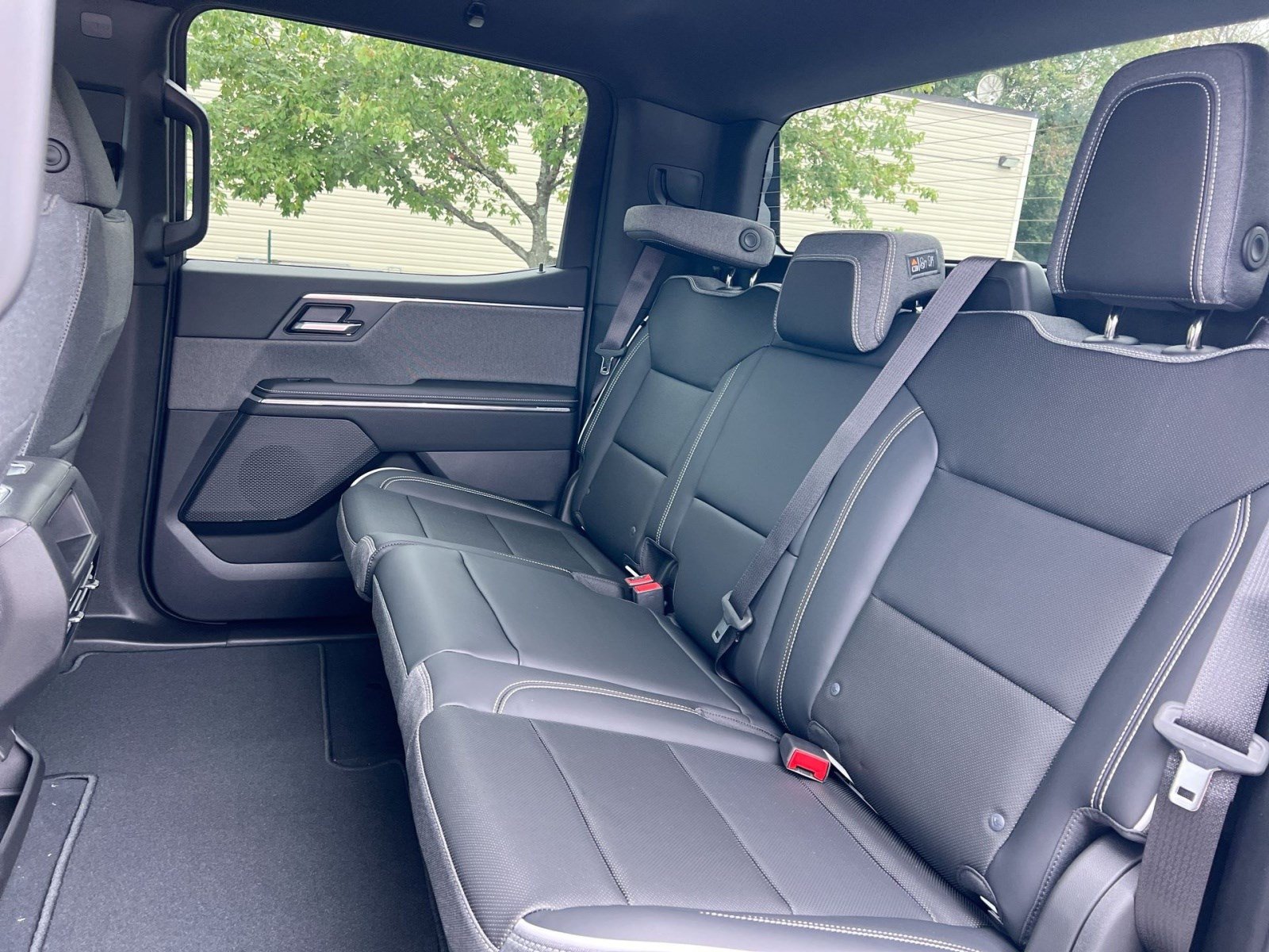 2026 GMC Sierra EV Elevation - Photo 18