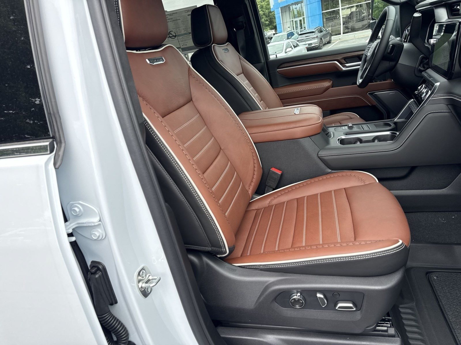 2026 GMC Sierra 2500HD Denali Ultimate - Photo 20