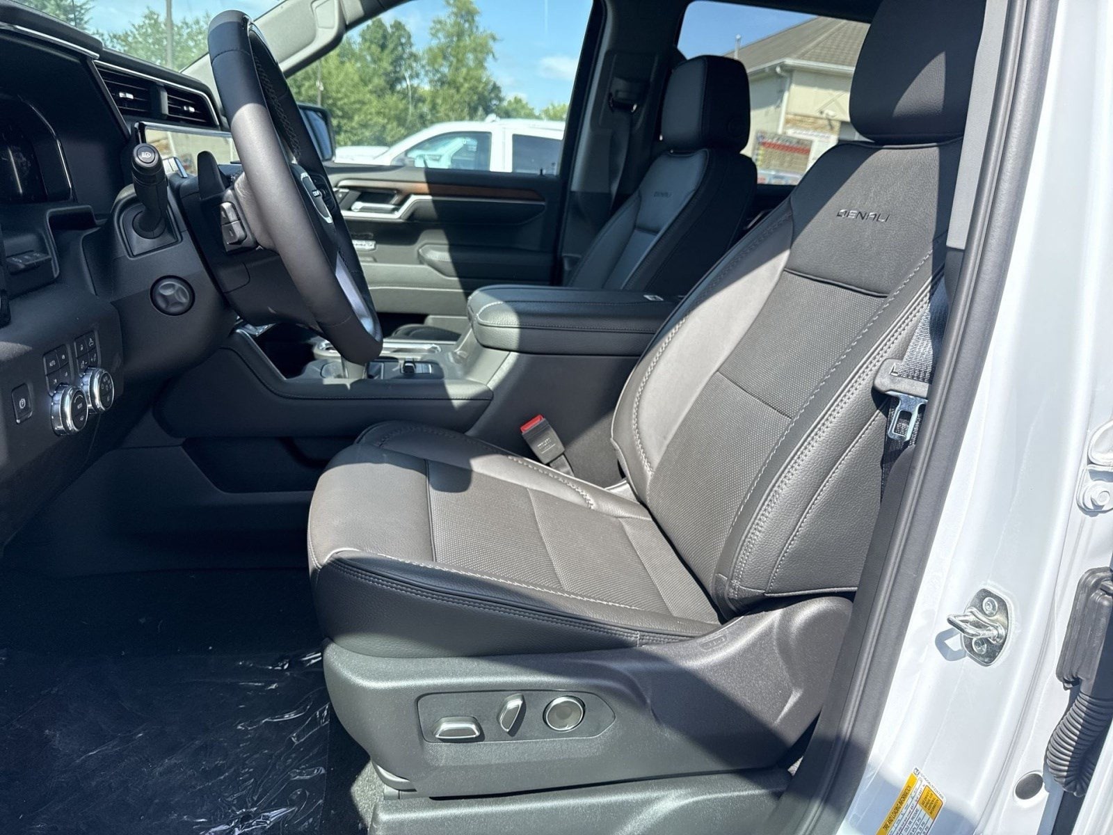 2026 GMC Sierra 1500 Denali - Photo 8