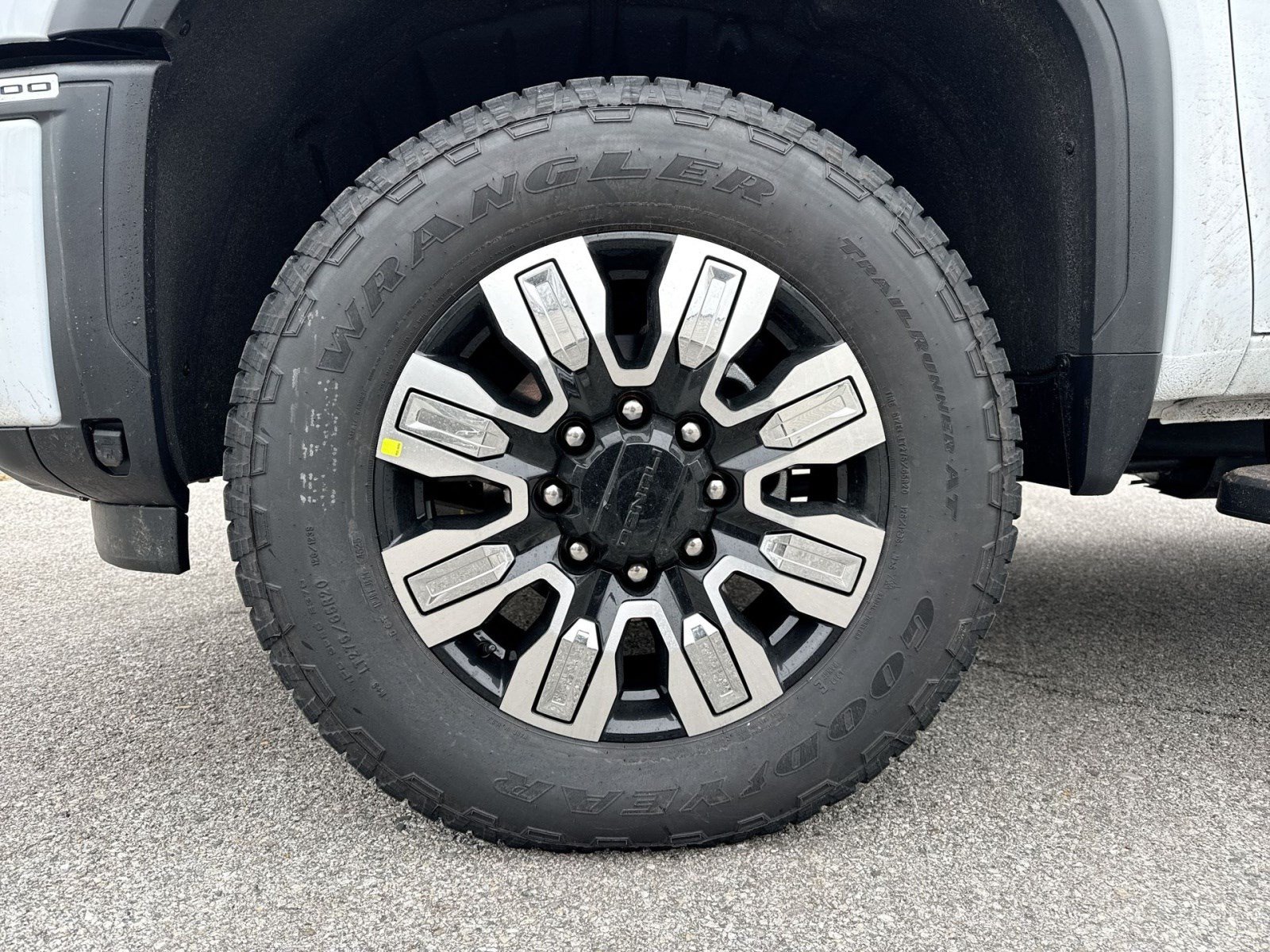 2026 GMC Sierra 2500HD Denali - Photo 9