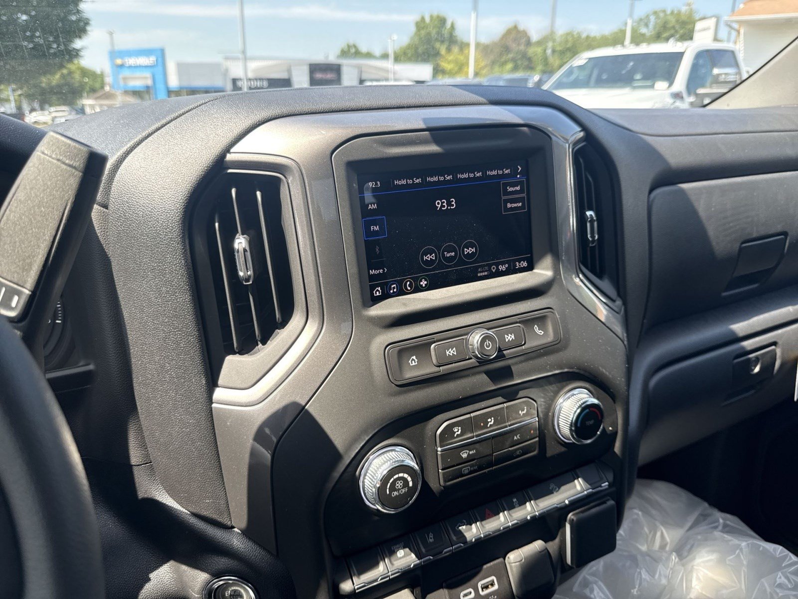 2026 GMC Sierra 2500HD Pro - Photo 10